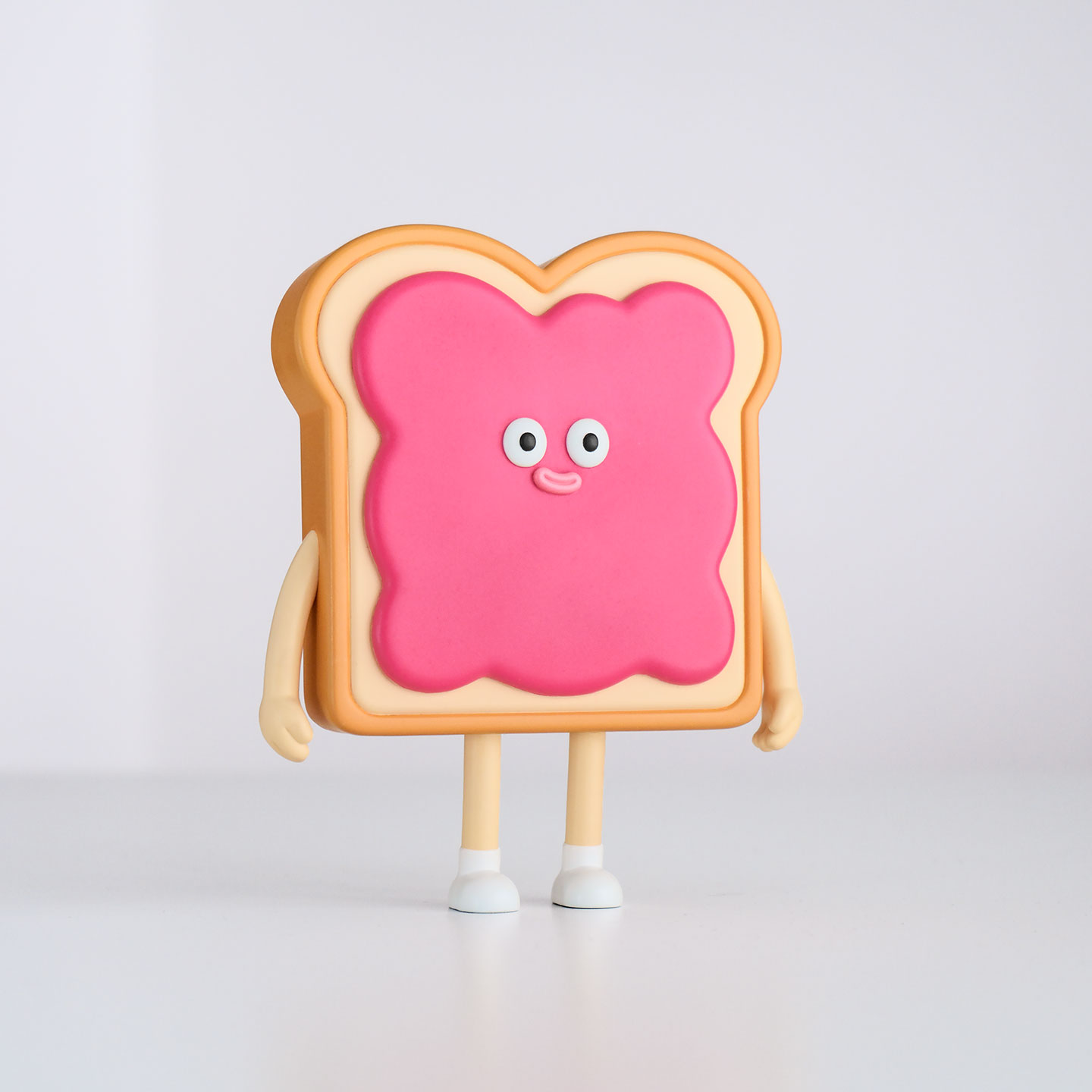 Photo of Toast toy from front view